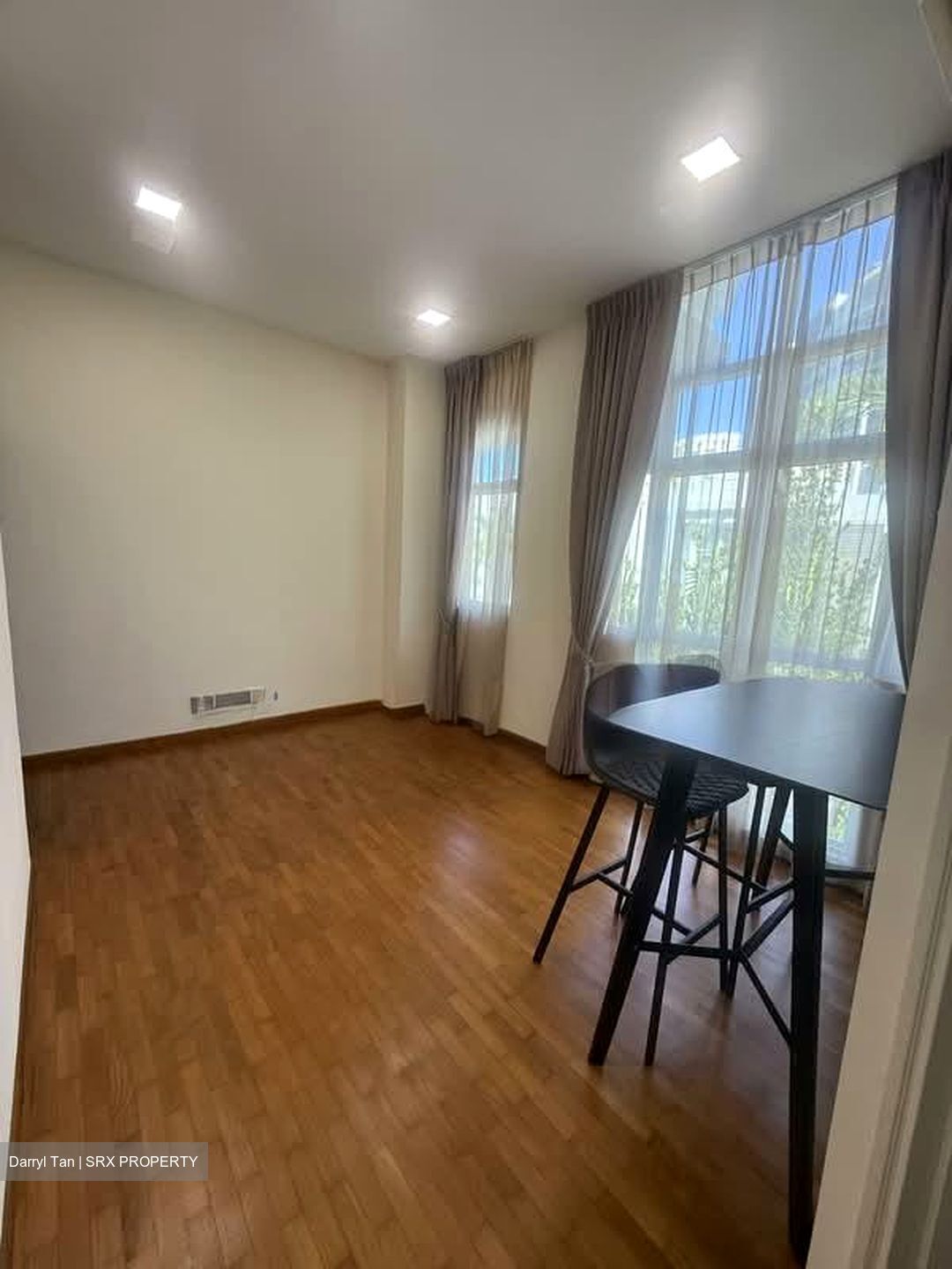 Elias Terrace (D18), Terrace #569682951